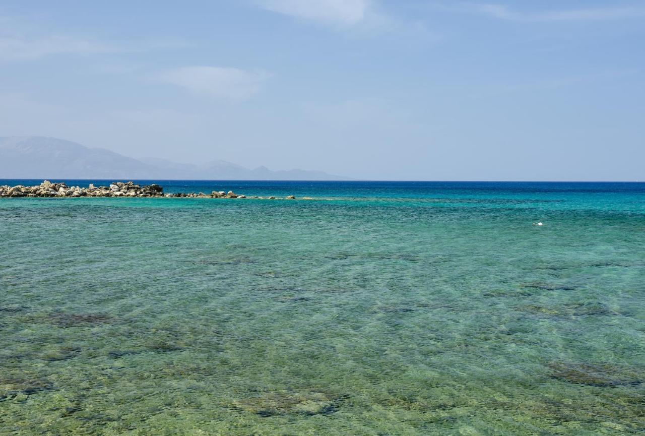Oceanis Suites With Private Heated Pools And Sea View, By Zantewize Kypseli Exteriör bild