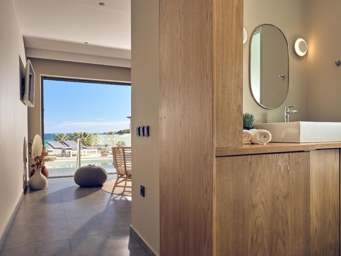 Oceanis Suites With Private Heated Pools And Sea View, By Zantewize Kypseli Exteriör bild