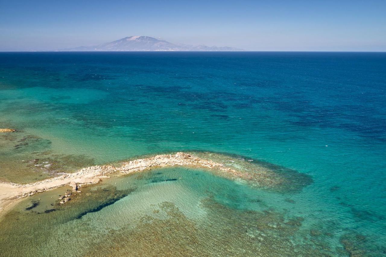 Oceanis Suites With Private Heated Pools And Sea View, By Zantewize Kypseli Exteriör bild